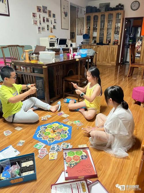 家庭客厅亲子玩便签拼句子游戏场景