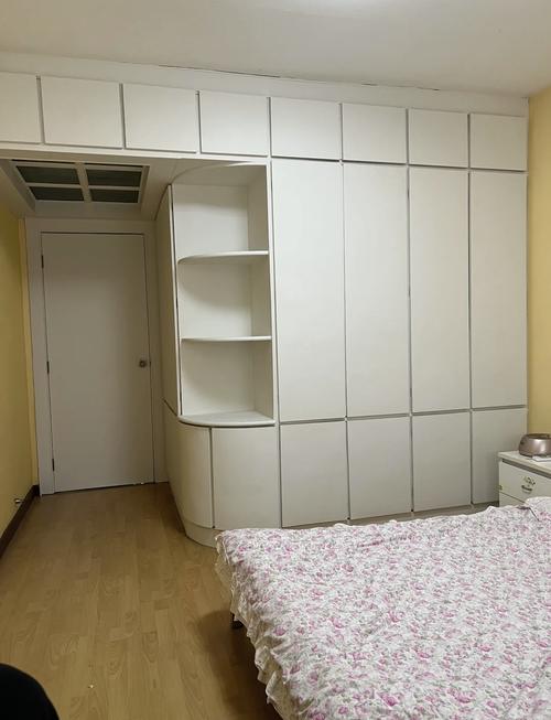 旧房翻新全屋家具遮蔽膜覆盖效果图