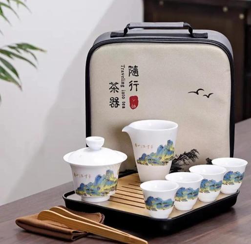 4. 新手必备三件套:盖碗+公道杯+品茗杯