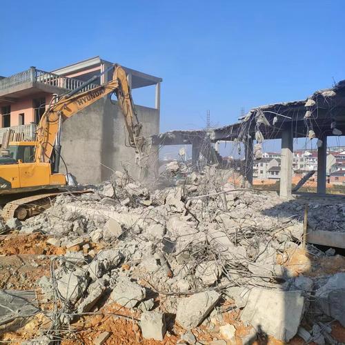 文物建设控制地带违规扩建拆除现场照片
