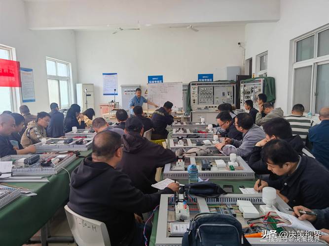 电工特种作业操作证复审培训现场