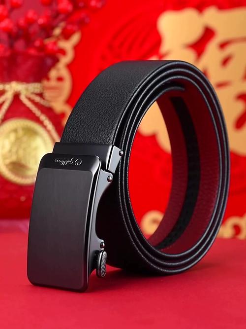 这届年轻人怎么把红腰带玩出圈?