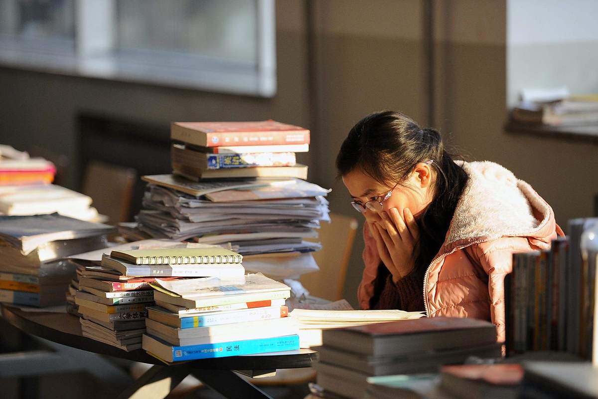 二战考研自习室崩溃学生