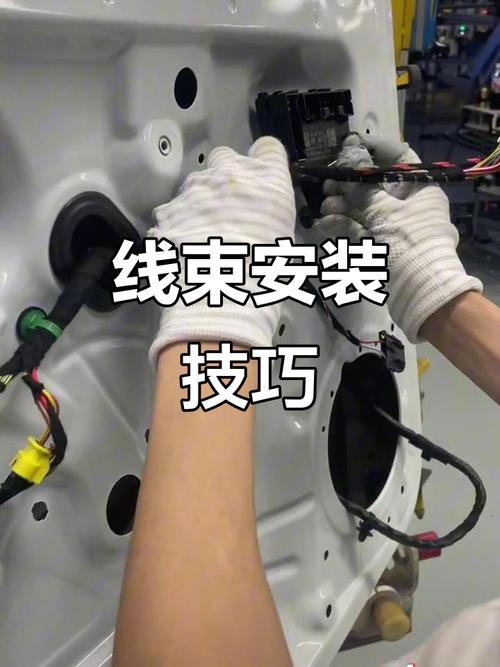 汽车A柱车门线束晃线检查场景实拍