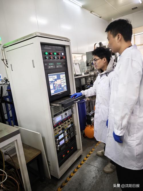 高校实验室柔性传感器研发实物图