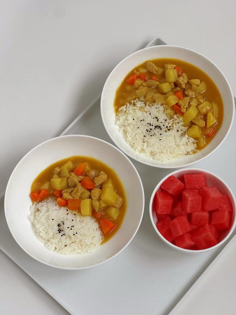 藏式咖喱饭和土豆包子