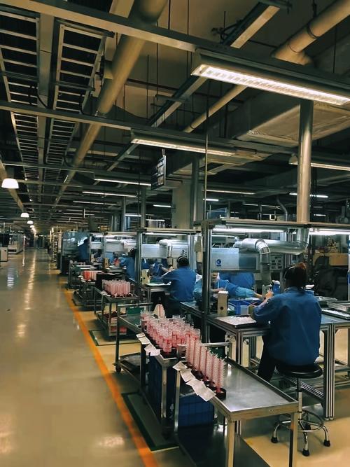 汽配工厂不平衡生产线在制品堆积现场图