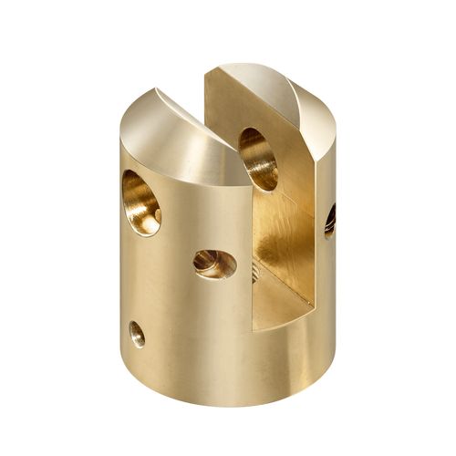 高精度雕铣机加工出的金属零件样品