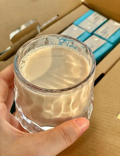 围绕燕麦奶的争议，从来没停过