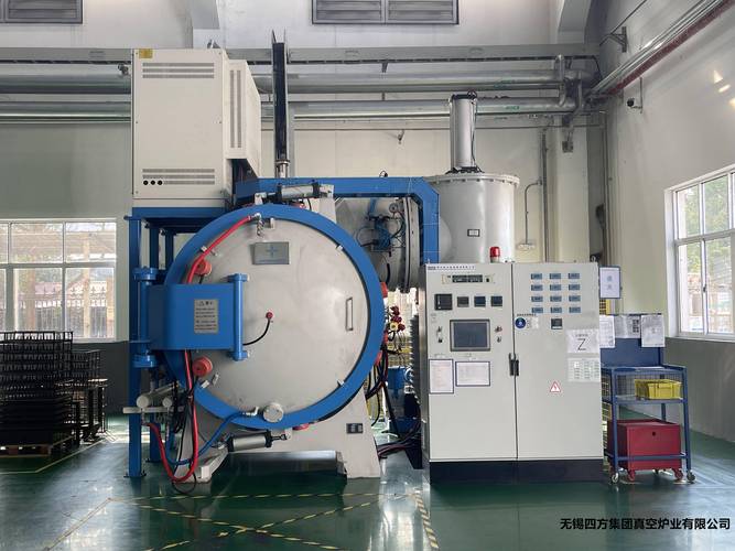 回火炉厂家技术工程师现场设备调试