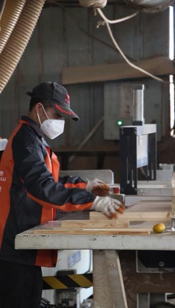 批量生产的均匀性，全靠师傅手感，根本没法标准化