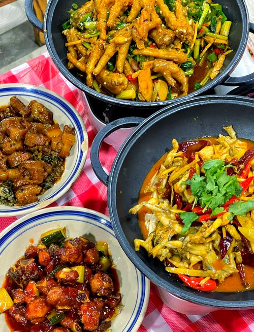 三、吃:人均30元吃到撑的本地食堂