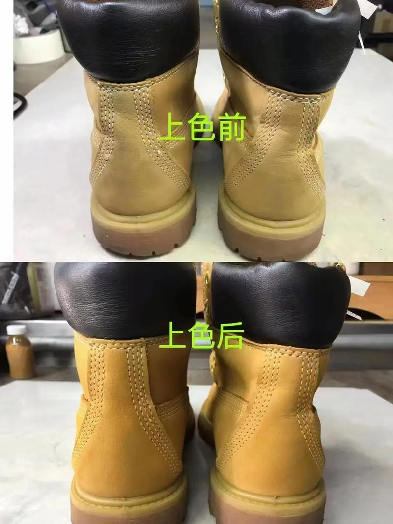 手工皮靴作坊工作台上不同皮料样本对比