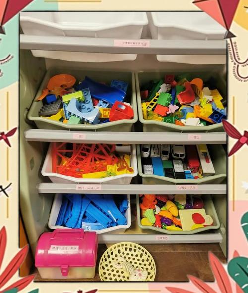 幼儿园孩子笑着把玩具放入彩色收纳筐