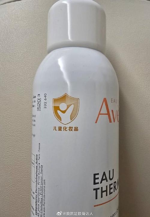 婴童洗护产品小金盾标识实拍