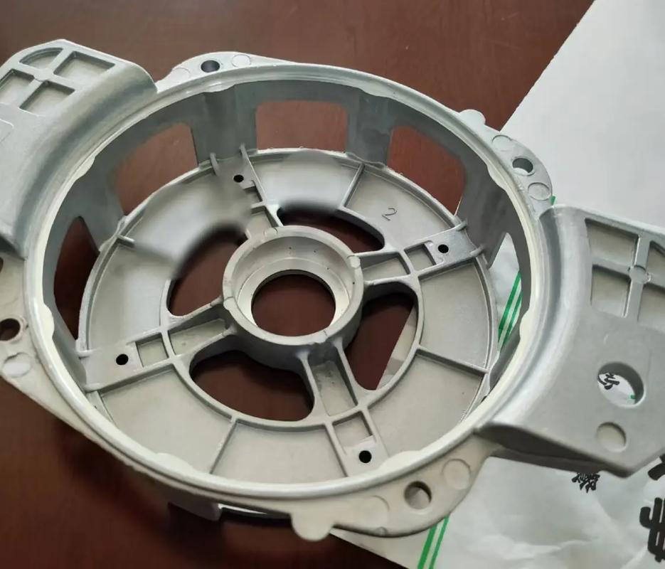批量生产合格的铝合金压铸件成品实拍