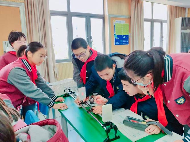 初中跨学科公开课学生拼凑的作业实拍