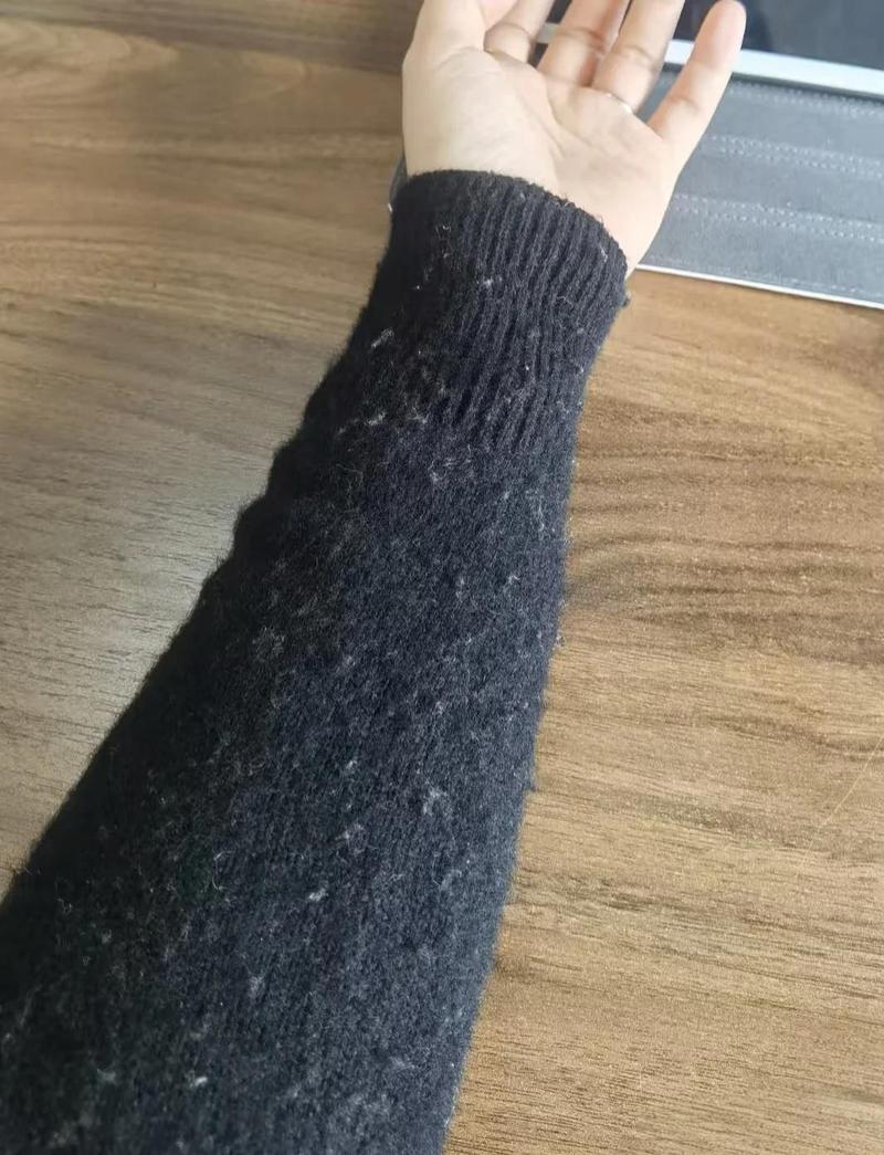 毛衣不同摩擦部位起球位置实拍