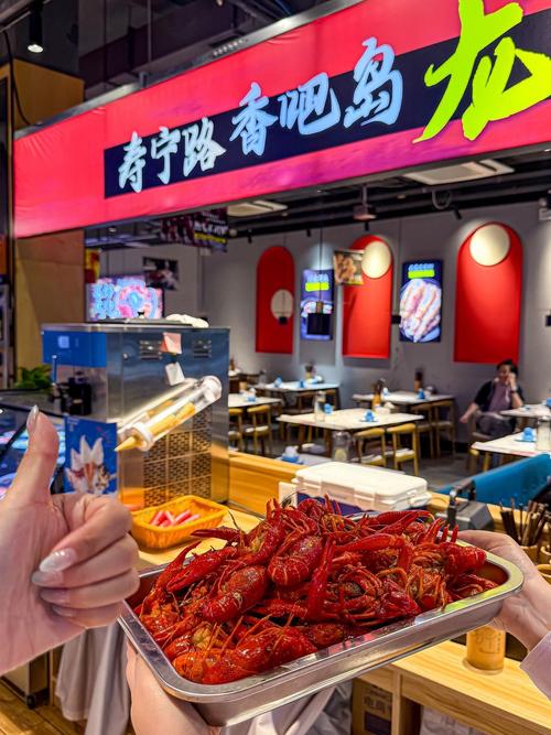 三、菜场的江湖气:寿宁路小龙虾的暴击
