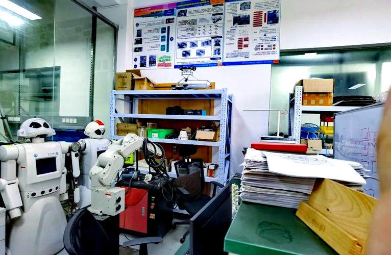 上海交通大学机器人联合实验室内部