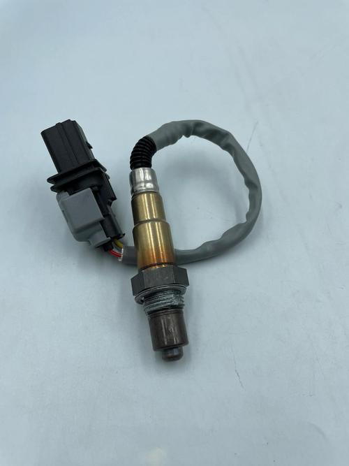 通用汽车氧传感器插头针脚氧化实拍