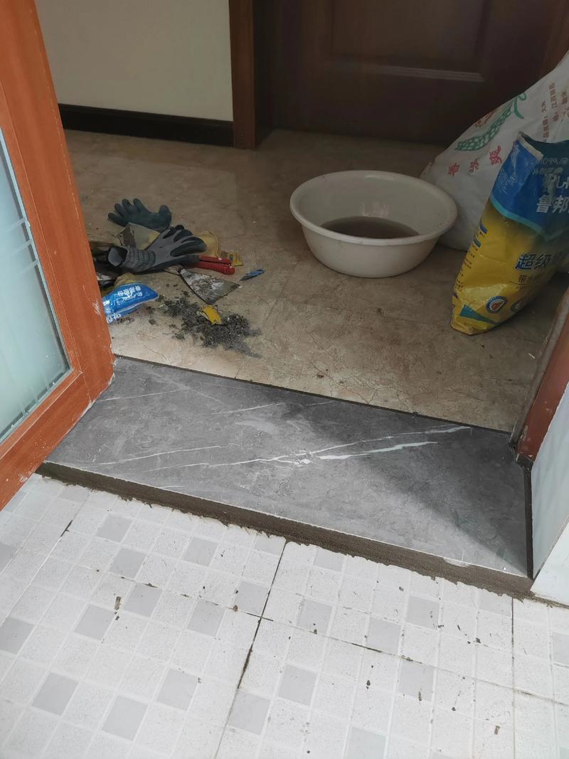 卫生间过门石防水施工细节图