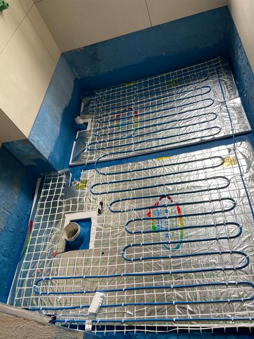 家装卫生间电地暖铺设完工实拍图