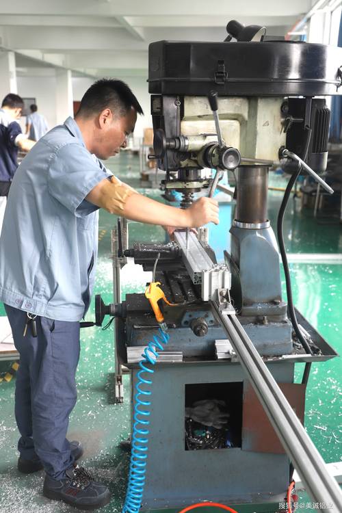 型材切割机工厂车间实拍