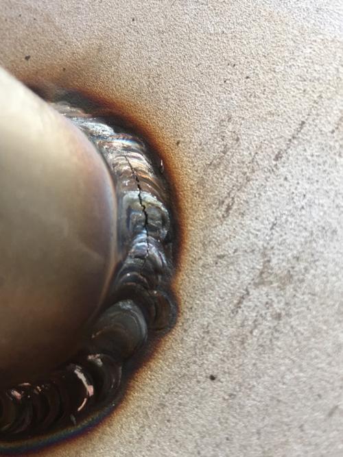 铌合金氩弧焊开裂缺陷实拍