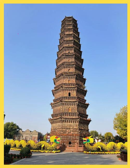 开封铁塔仰拍几何构图