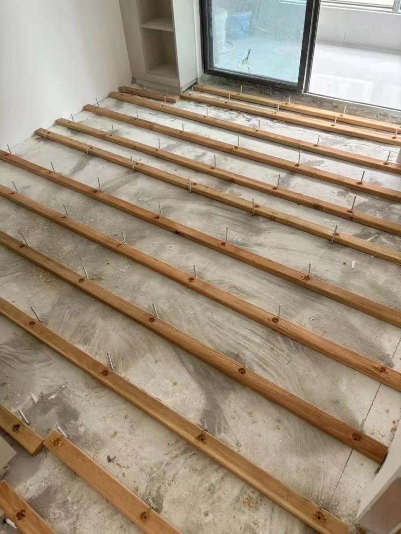 实木地板龙骨安装现场施工图