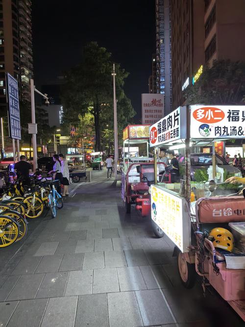 第四站：合江亭，别碰流动摊贩的“古董”