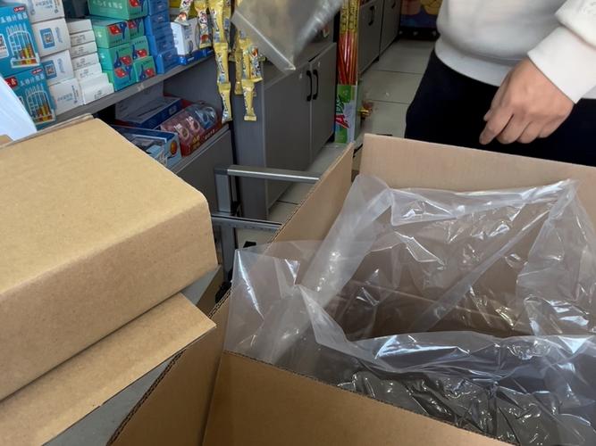 产品检验小批量包装箱开箱现场照片