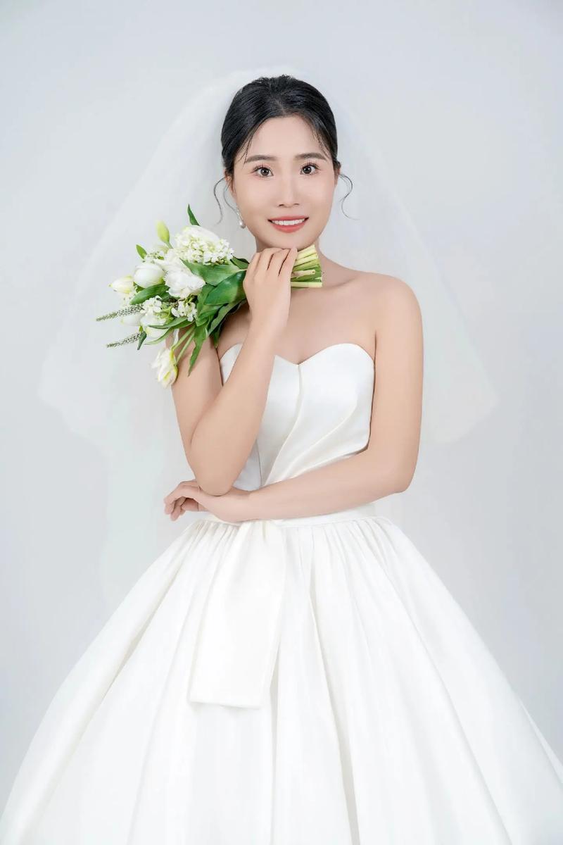 时间:正午拍的婚纱照?修图师看了都摇头