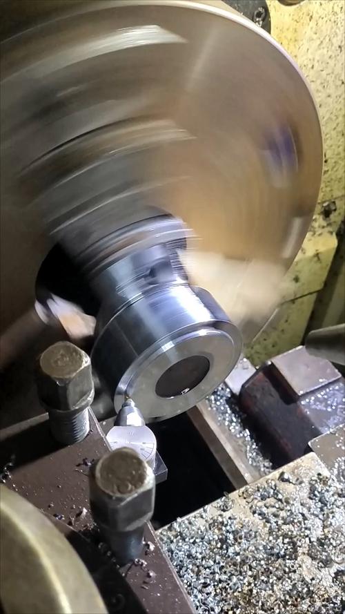 高精度液压阀芯手工研磨加工现场