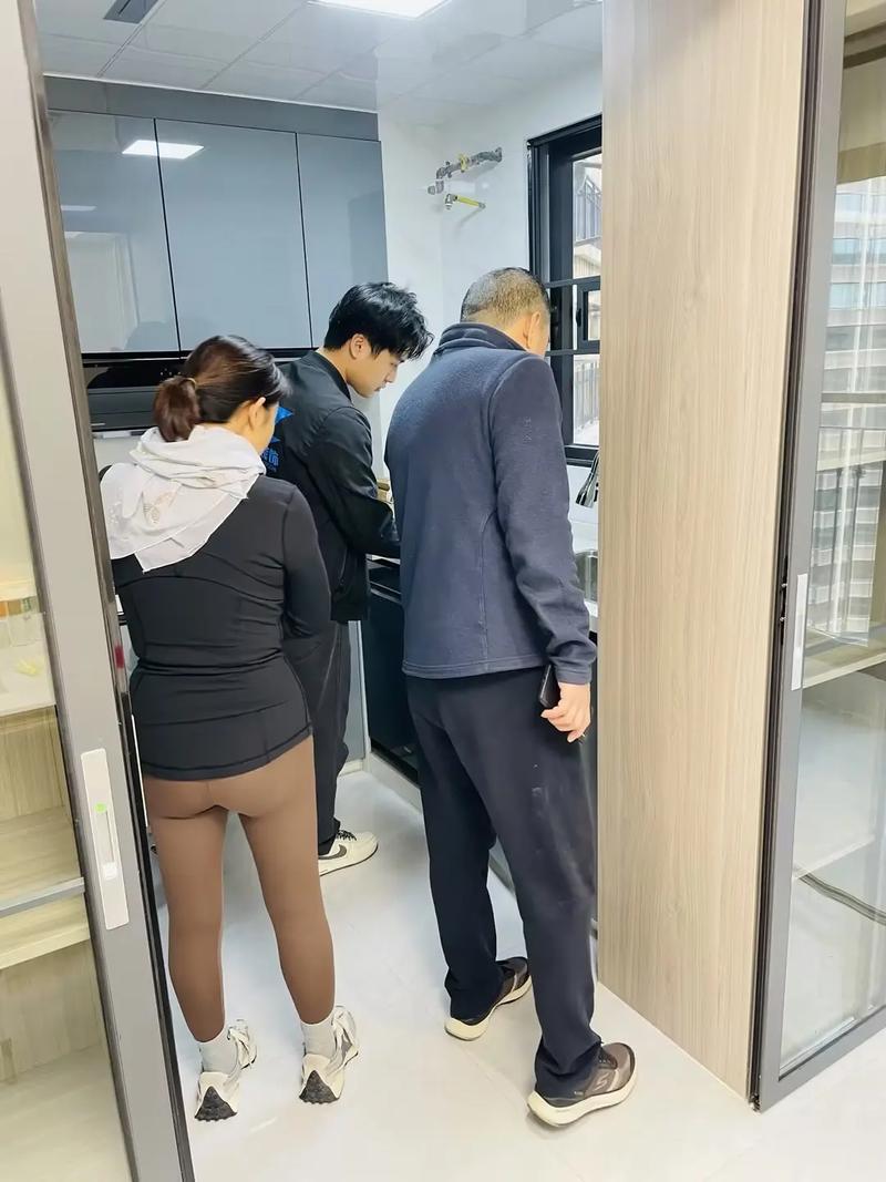 租房攻略：第一次租房，如何避开中介的套路？-我问答网