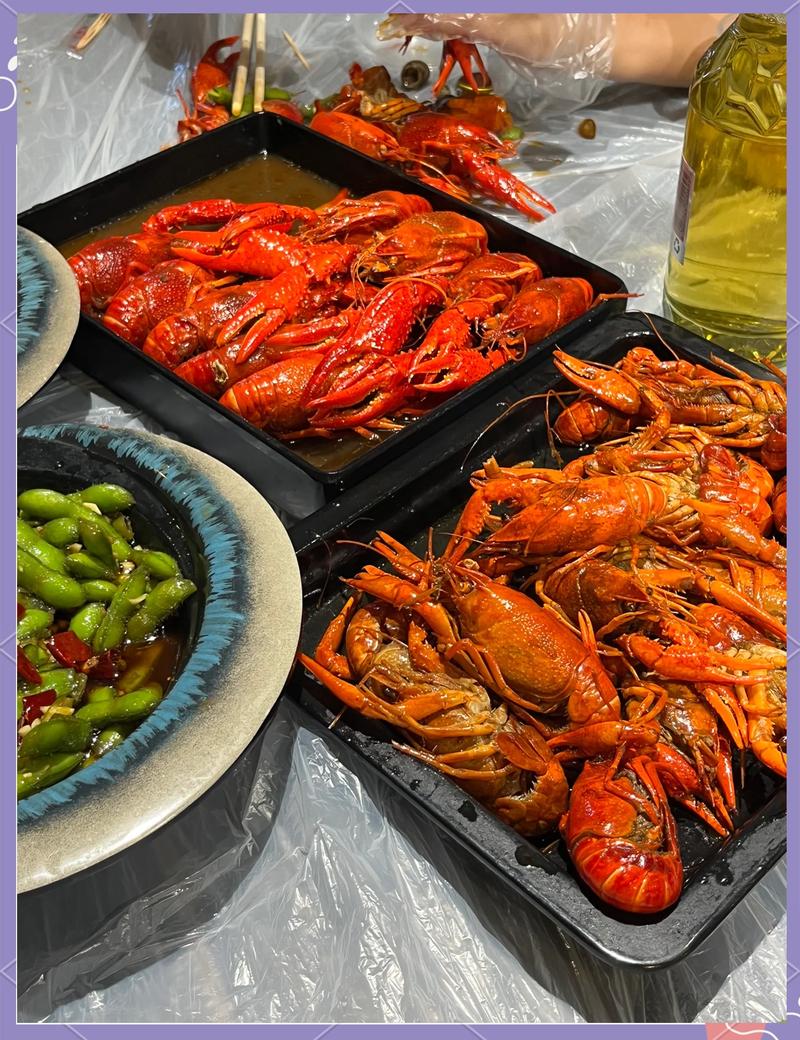 夜市炒龙虾烟火气