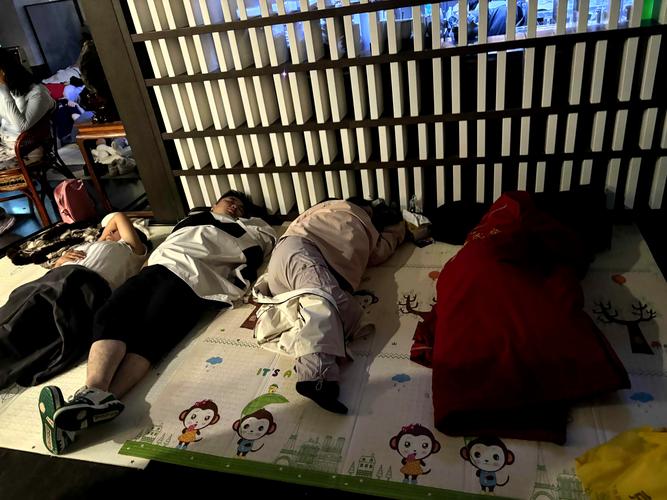 半夜两点设备趴窝,你指望谁来救?