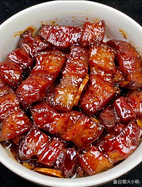 蜂蜜老抽版红烧肉成品特写