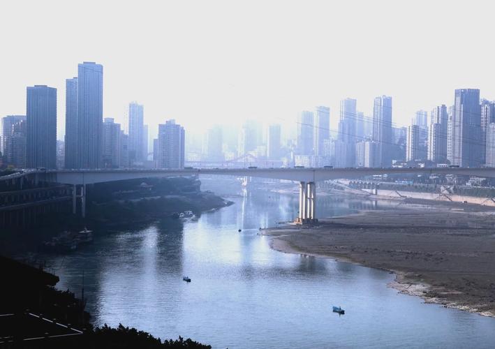 总结：重庆是座孤独的城市