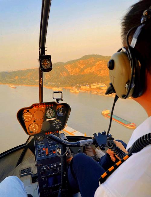 南京长江沿岸低空观光飞行实拍