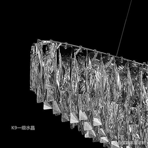 不同材质水晶灯对比图 K9水晶 vs 普通玻璃透光效果