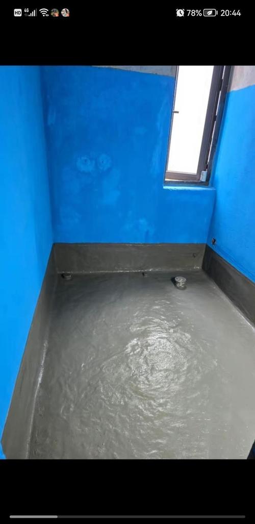 卫生间防水涂刷施工现场实拍