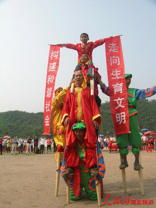 想来南漳看高跷？这些贴士记好