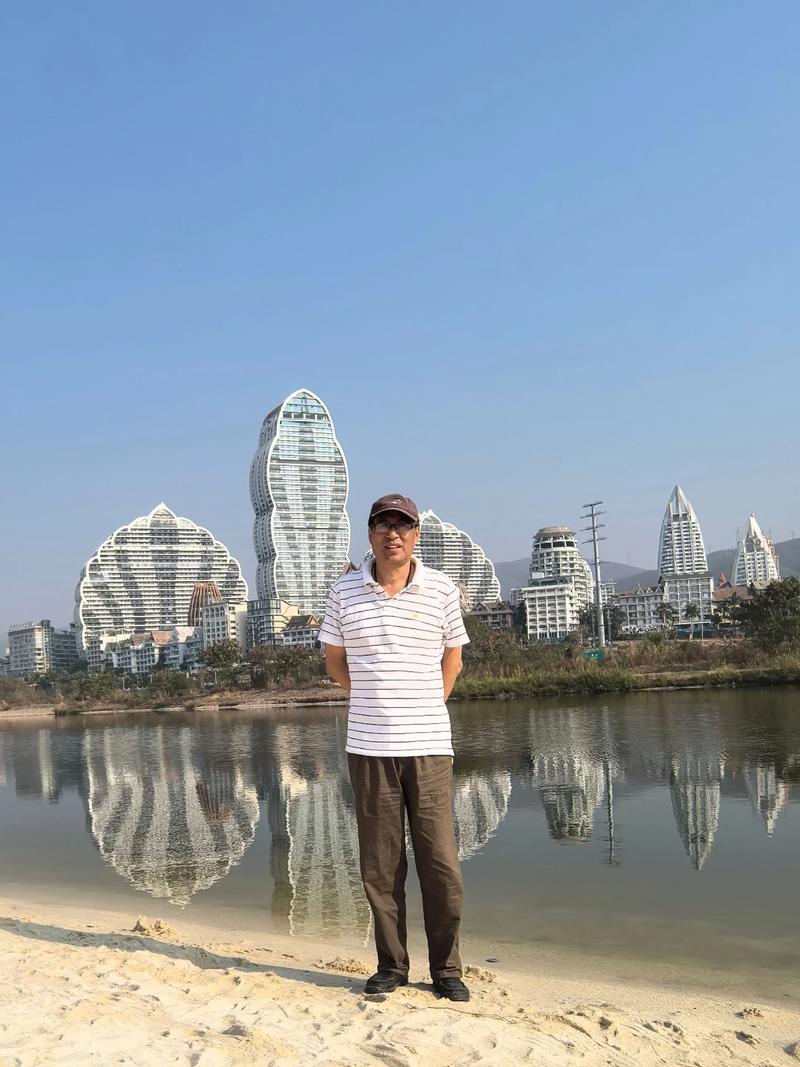 澜沧江边沙滩