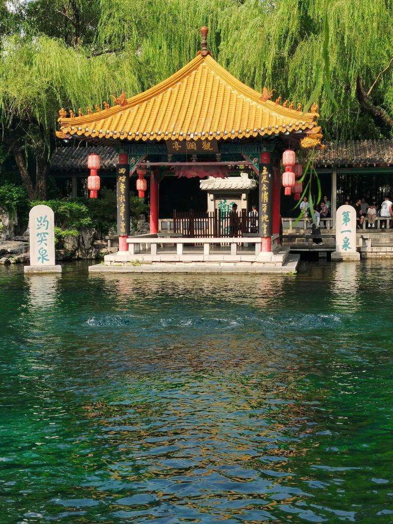趵突泉三股水实拍