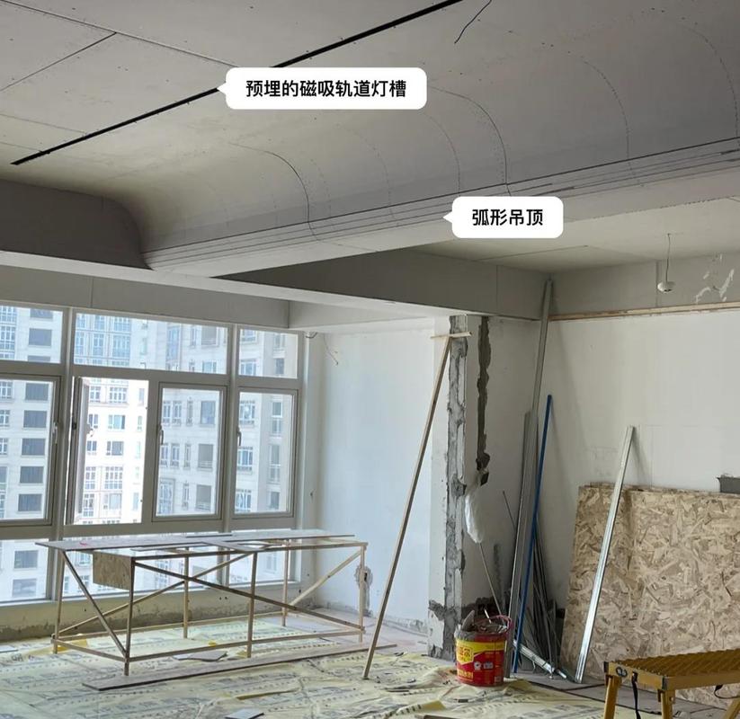丙二类危险品库防火墙防火吊顶安装完成图