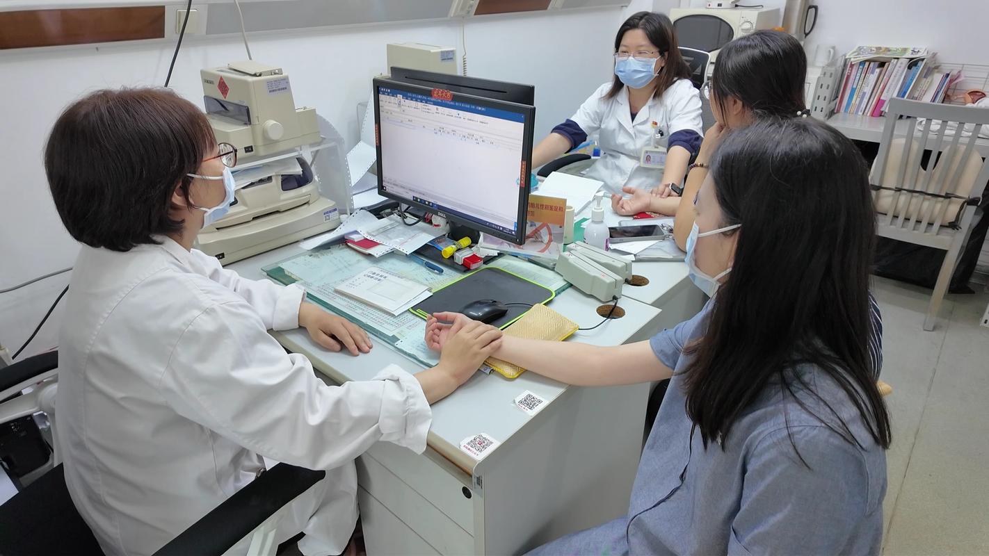 中学生上网搜索医疗健康信息场景
