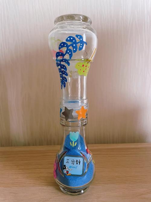 亲子自制手工果汁沙漏成品图