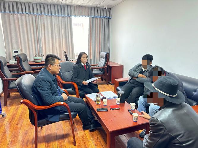 湖北刑事律师案件分析讨论现场图